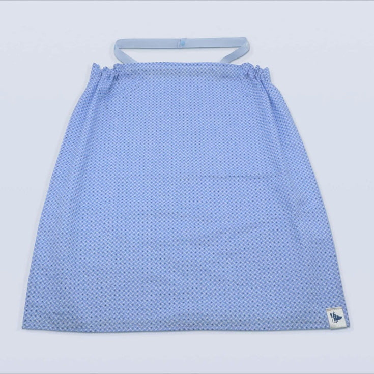 Adult dining apron to maintain dignity during dining